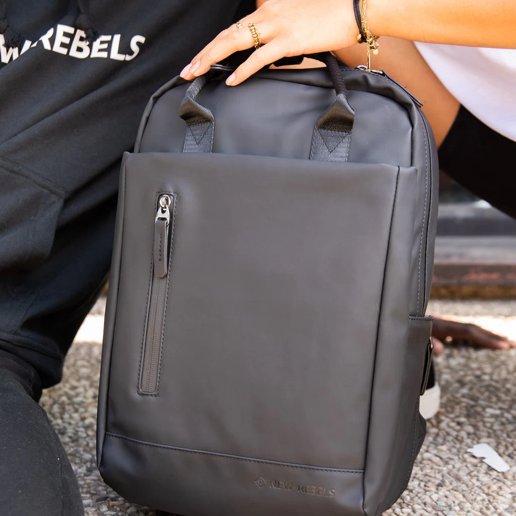 New Rebels ® Harper 1 - Rugzak - Laptoptas - Rugtas - 9 Liter - Zwart - Afbeelding 2