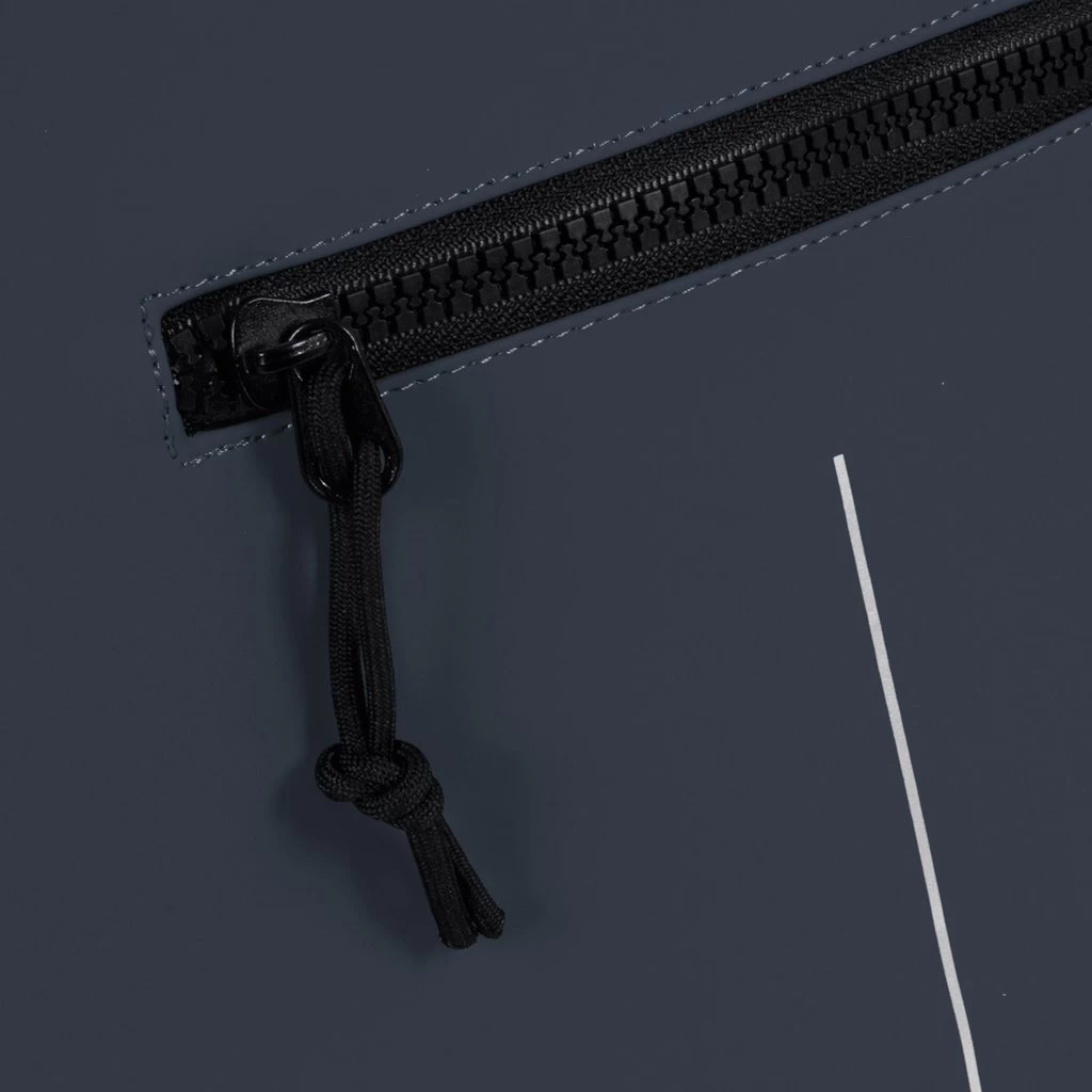 New Rebels ® Mart - Top Zip - Waterafstotend -Rugtas - Laptoptas 13,3 Inch. - Shopper - Navy Blauw - Afbeelding 7