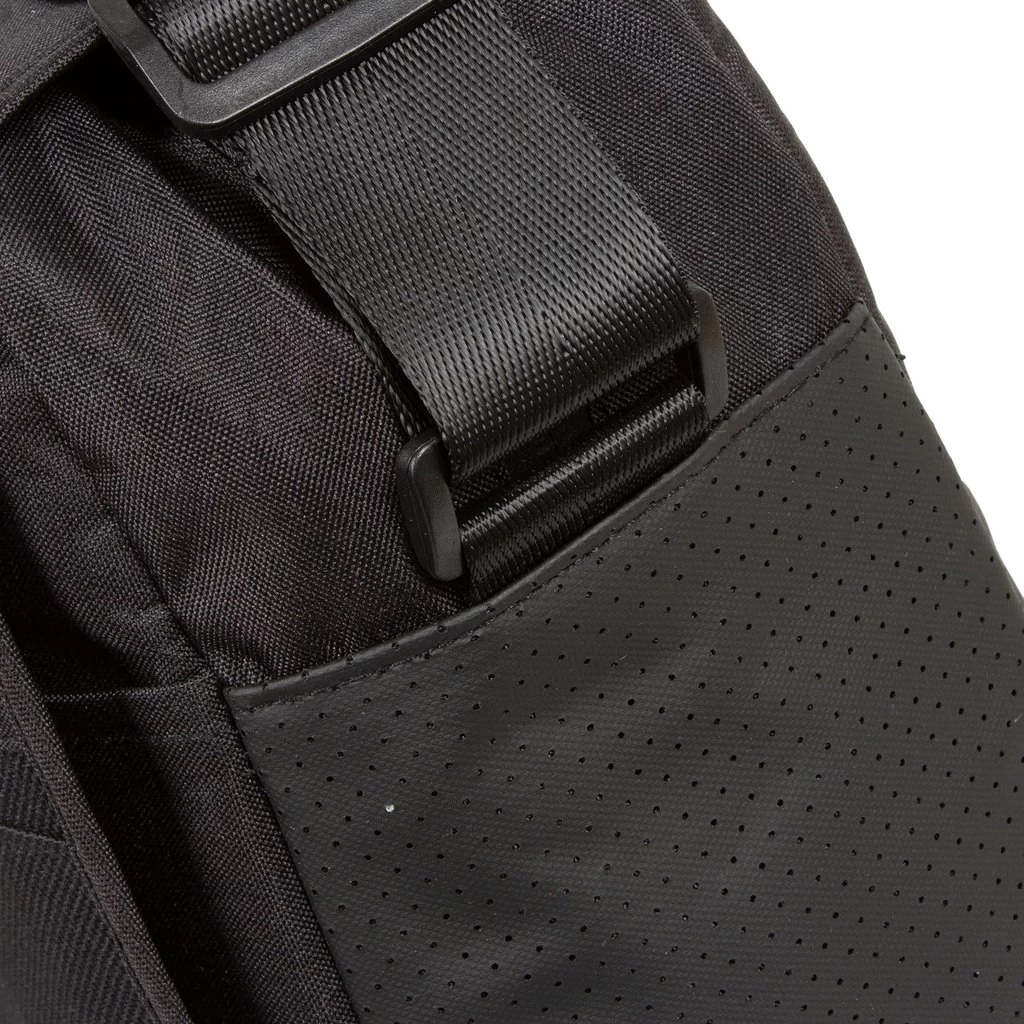 New Rebels ® Solar 25 - Medium SchoudertasA5 - Crossbodytas Met Flap - Zwart - Afbeelding 5