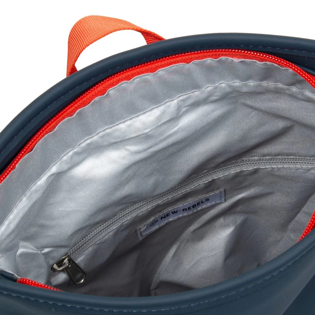 New Rebels ® Tim Rolltop Rugtas Small Anthracite/Red - Afbeelding 6