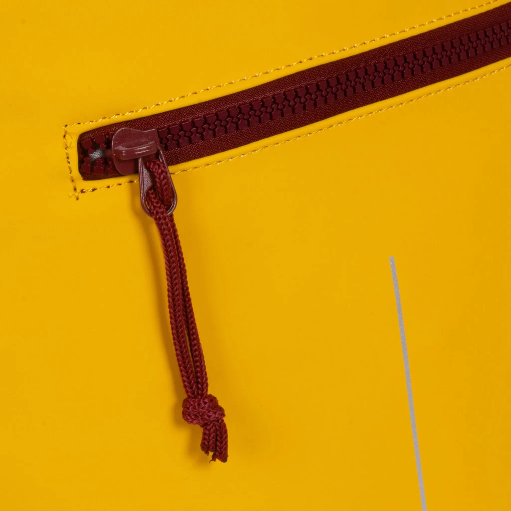 New Rebels ®Tim - Rolltop - Rugzak - Rugtas - Waterafstotend - Geel/Burgundy - Afbeelding 3